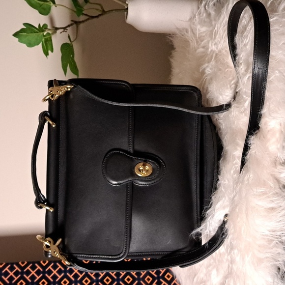 Coach Vintage Willis Bag Circa 1998 - Picture 9 of 16